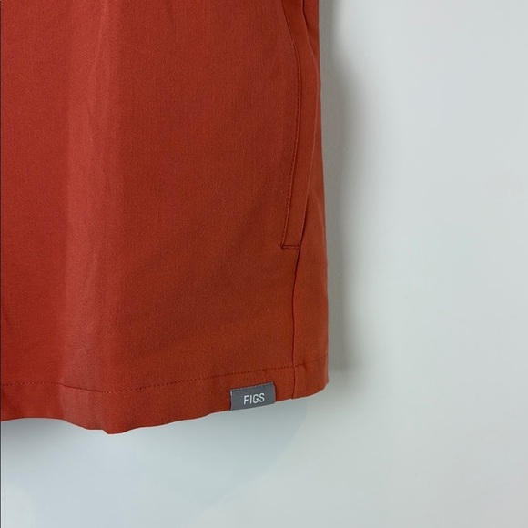 Figs Yola Top Size Extra Small Terracotta Scrubs - Picture 3 of 8